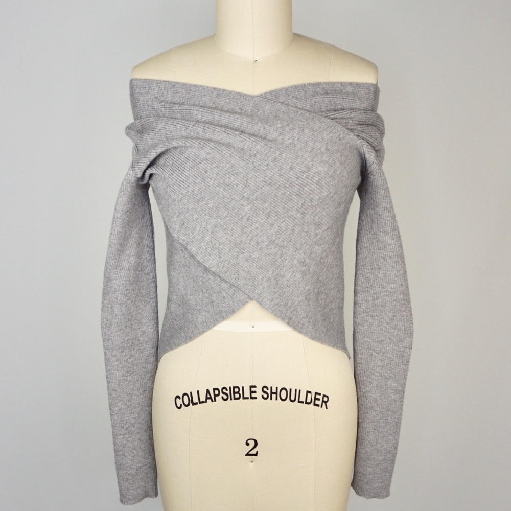 Cropped Ribbed Knit Top - Picture 5 of 7